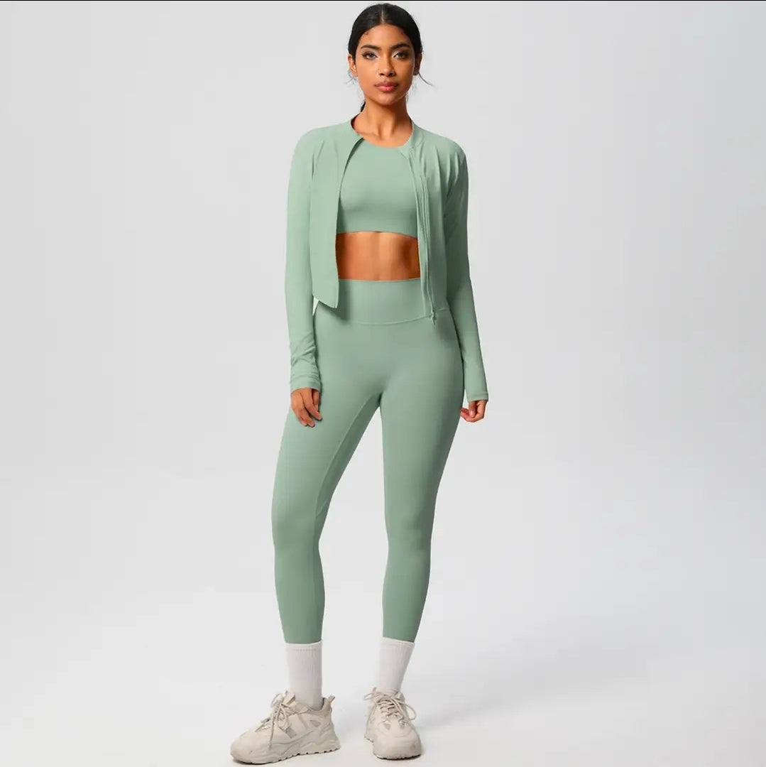 Women's 3-Piece Seamless Workout Set - Long Sleeve Zip Jacket, Crop Top & Leggings | Athletic Activewear